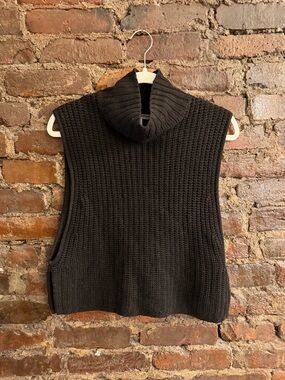 Autumn Cashmere turtleneck vest